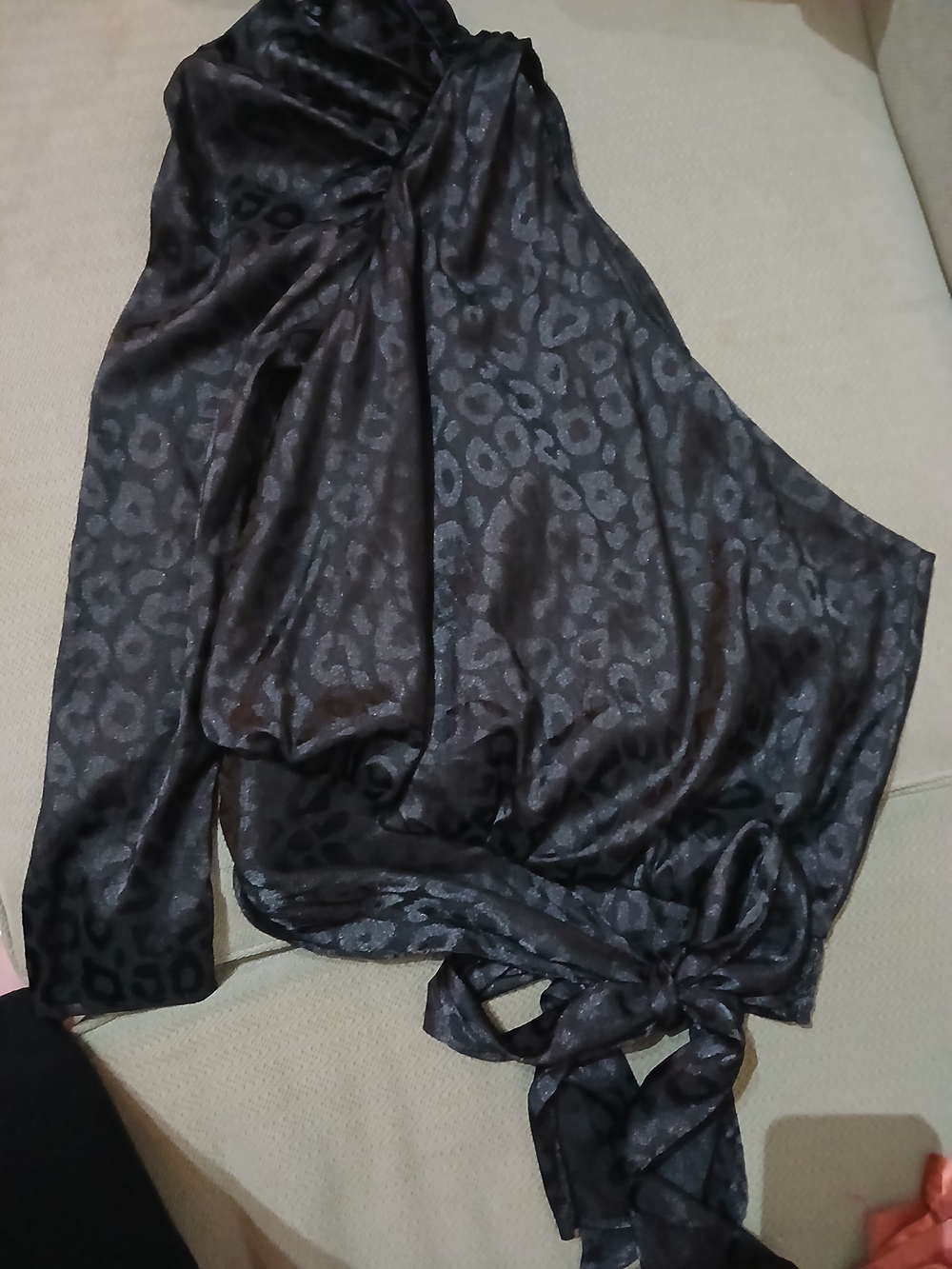 Women’s One-Shoulder Top in Black Leopard Tie Bow On Bottom Size S Romantic